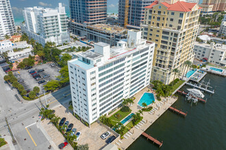 Versailles Condominiums in Fort Lauderdale, FL - Building Photo - Building Photo