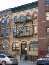 248 Cornelia St in Brooklyn, NY - Building Photo - Building Photo