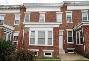 3213 The Alameda in Baltimore, MD - Building Photo