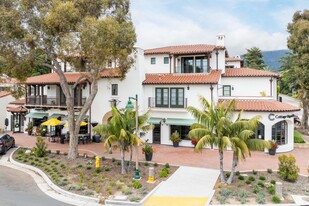 1298 Coast Village Rd in Montecito, CA - Building Photo