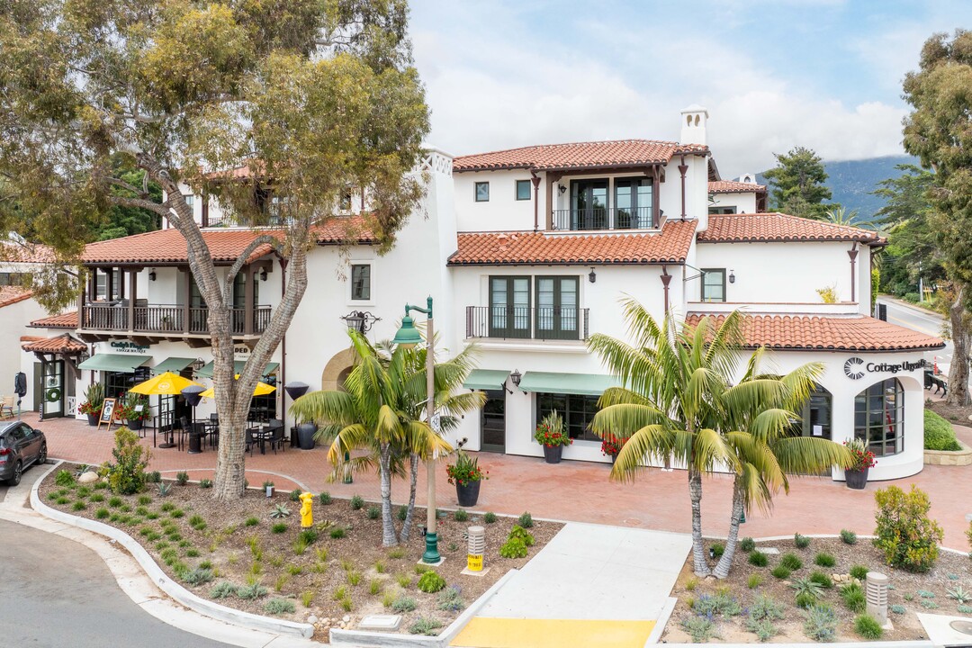 1298 Coast Village Rd in Montecito, CA - Foto de edificio