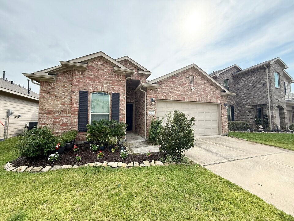 2731 Glenfield Manor Ln in Houston, TX - Building Photo