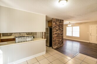 210 Elliott Dr in Ladson, SC - Building Photo - Building Photo