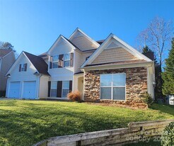 8811 Singleton Ct in Huntersville, NC - Building Photo