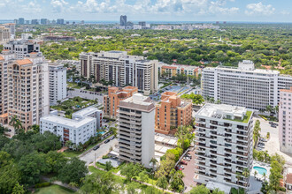 Gables Bath Club in Coral Gables, FL - Building Photo - Building Photo