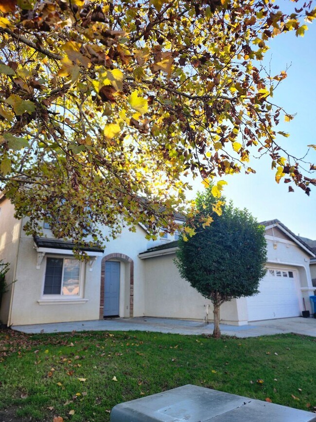 2036 La Rabyn Way in Yuba City, CA - Building Photo - Building Photo