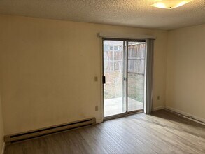 717-719 SE Centennial St in Bend, OR - Building Photo - Building Photo