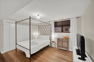 3015 W Belden Ave in Chicago, IL - Building Photo - Building Photo