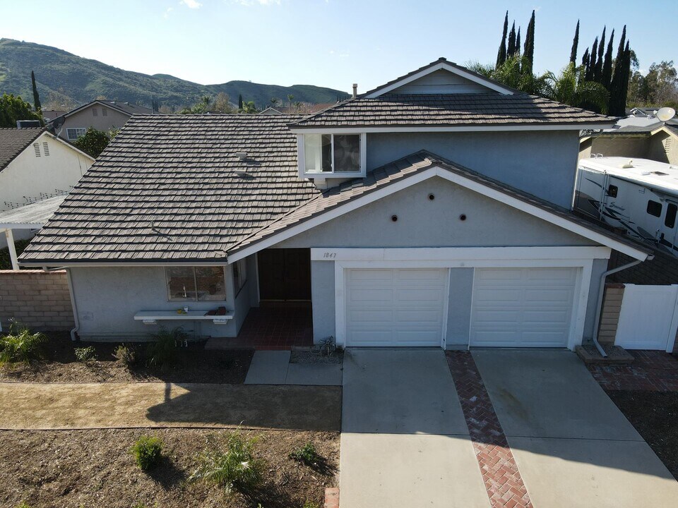 1847 N Hilliard Ave in Simi Valley, CA - Building Photo
