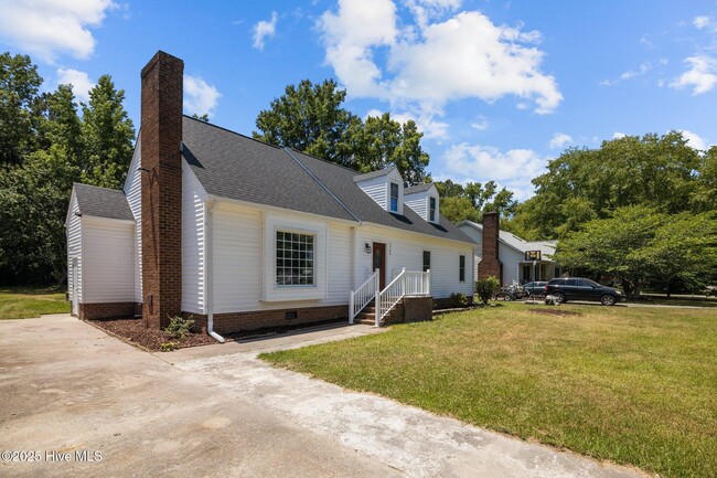 1765 Garner Rd in Greenville, NC - Building Photo - Building Photo