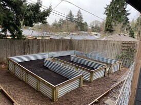 3850 Crestview Dr S in Salem, OR - Building Photo