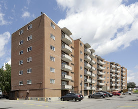 The Voyageur Apartments in Ottawa, ON - Building Photo - Building Photo