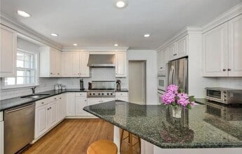 18 Lincoln Ave in Rye Brook, NY - Building Photo - Building Photo