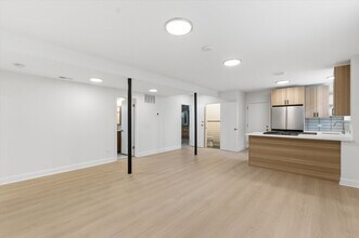 5915 N Milwaukee Ave in Chicago, IL - Building Photo - Building Photo