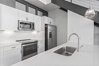 230 18th St NW in Atlanta, GA - Building Photo - Building Photo