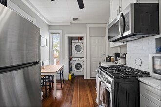 194 Emerson St, Unit 3 in Boston, MA - Building Photo - Building Photo
