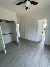 8305 Prairie View Dr in Houston, TX - Building Photo - Building Photo