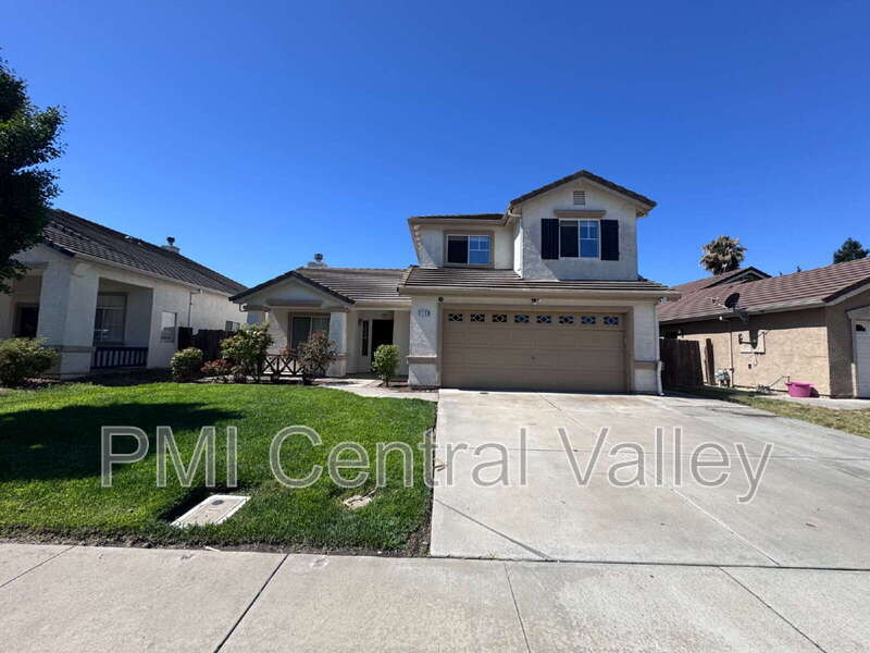 1118 Cypress Hill Ln in Stockton, CA - Building Photo
