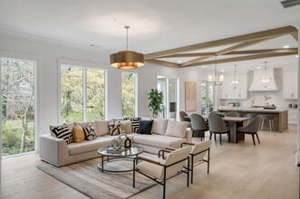 312 Meadow Dr in Alpharetta, GA - Building Photo - Building Photo