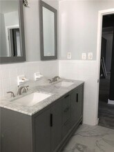 2050 NE 39th St in Fort Lauderdale, FL - Building Photo - Building Photo