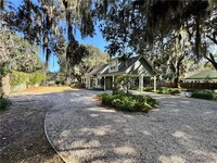 322 S Harrington Rd in St. Simons Island, GA - Foto de edificio - Building Photo