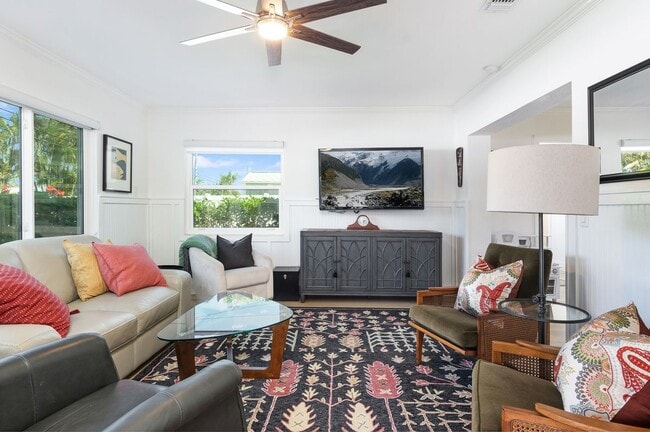 715 44th Ave NE in St. Petersburg, FL - Building Photo - Building Photo