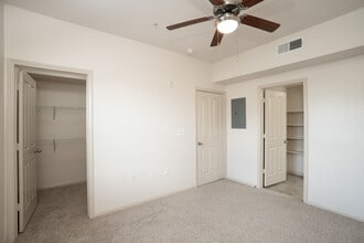 Paseo Pointe in Los Fresnos, TX - Building Photo - Interior Photo
