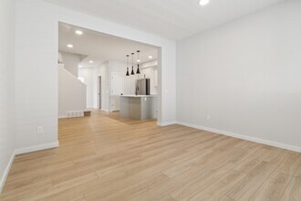 20939-20925 25 Ave NW in Edmonton, AB - Building Photo - Building Photo