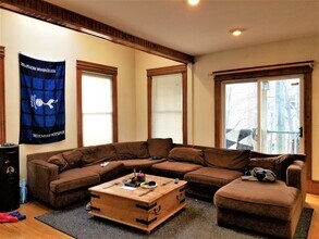 38 Babcock St in Brookline, MA - Building Photo - Building Photo