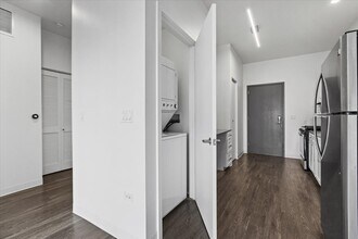 830 N Milwaukee Ave in Chicago, IL - Building Photo - Building Photo