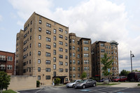 The Chateau and The Riviera in Baltimore, MD - Foto de edificio - Building Photo