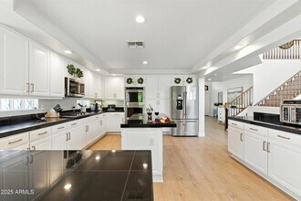 1568 E Canyon Way in Chandler, AZ - Building Photo - Building Photo