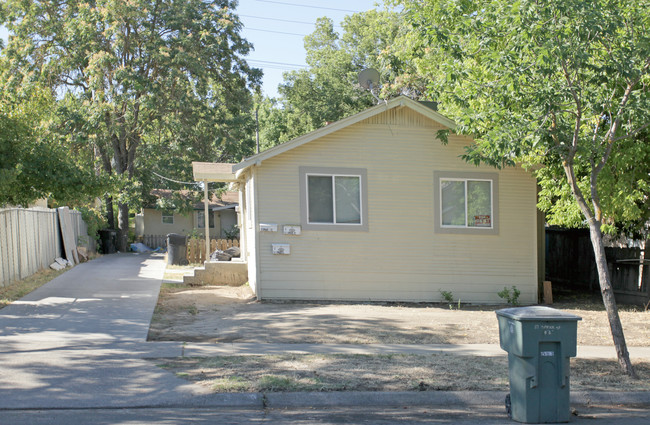 117 Spruce St in Modesto, CA - Building Photo - Building Photo