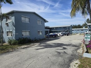 1829 N A St in Lake Worth Beach, FL - Foto de edificio - Building Photo