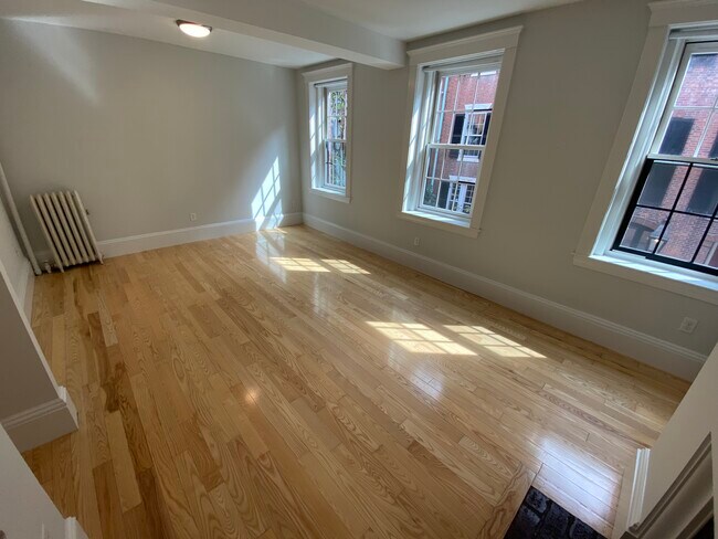 30 Revere St, Unit 2