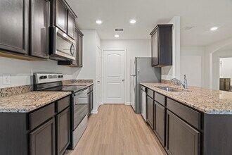 25461 Black Spruce Dr in Cleveland, TX - Building Photo - Building Photo