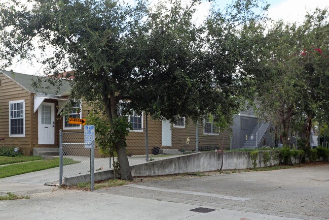 806 14th St in West Palm Beach, FL - Building Photo - Building Photo