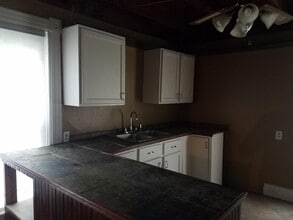 18407 Green Rd in Anamosa, IA - Building Photo - Building Photo