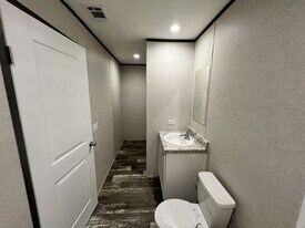 49 Tower Manor Dr in Auburndale, FL - Building Photo