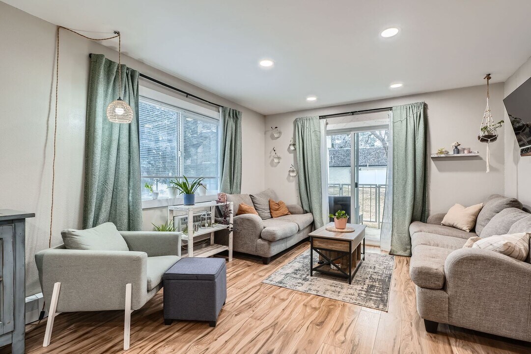 5995 E Iliff Ave in Denver, CO - Building Photo