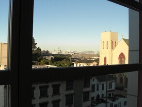 585 9th St, Unit 529 in Oakland, CA - Foto de edificio - Building Photo