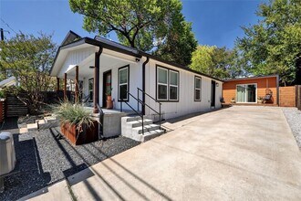 2324 Santa Maria St in Austin, TX - Building Photo - Building Photo
