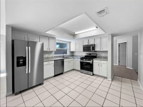 831 Haulover Dr in Altamonte Springs, FL - Building Photo - Building Photo