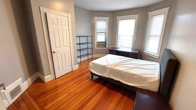 51 Dix St, Unit 2 in Boston, MA - Building Photo - Building Photo