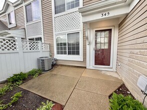 345 N Gregory St in Aurora, IL - Foto de edificio - Building Photo