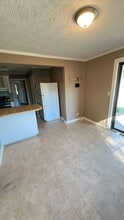 202 Thames St in Greenville, AL - Foto de edificio - Building Photo