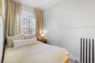 2750 N Hampden Ct in Chicago, IL - Building Photo - Building Photo