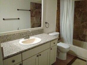 29 Dearborn Pl in Goleta, CA - Building Photo - Building Photo