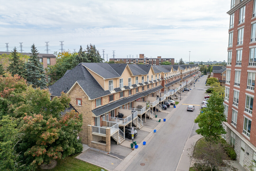 1775 Valley Farm Rd in Pickering, ON - Building Photo