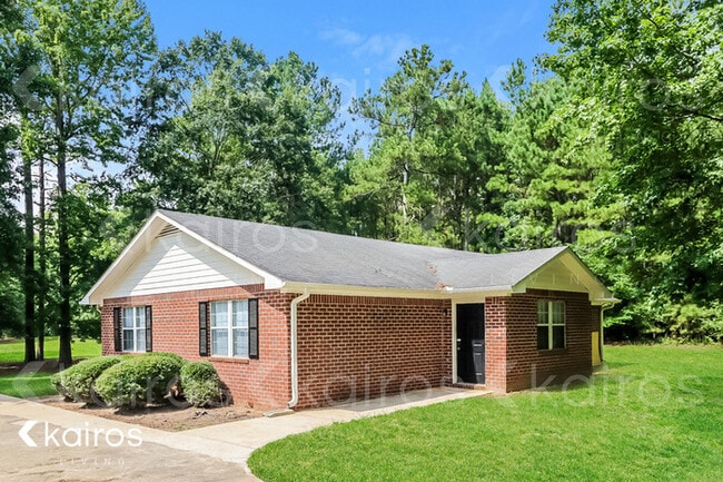 300 Beaver Pointe Dr in Winterville, GA - Foto de edificio - Building Photo